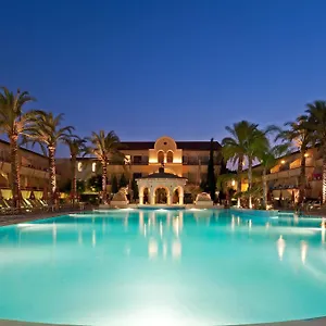فندق Napa Plaza, أيا نابا